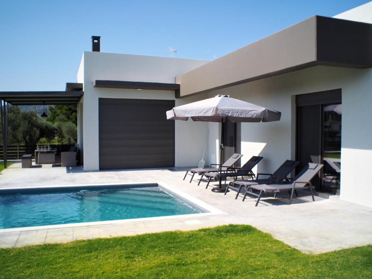 Nostos Luxury Villas With Private Pool In Nafpaktos Eksteriør billede