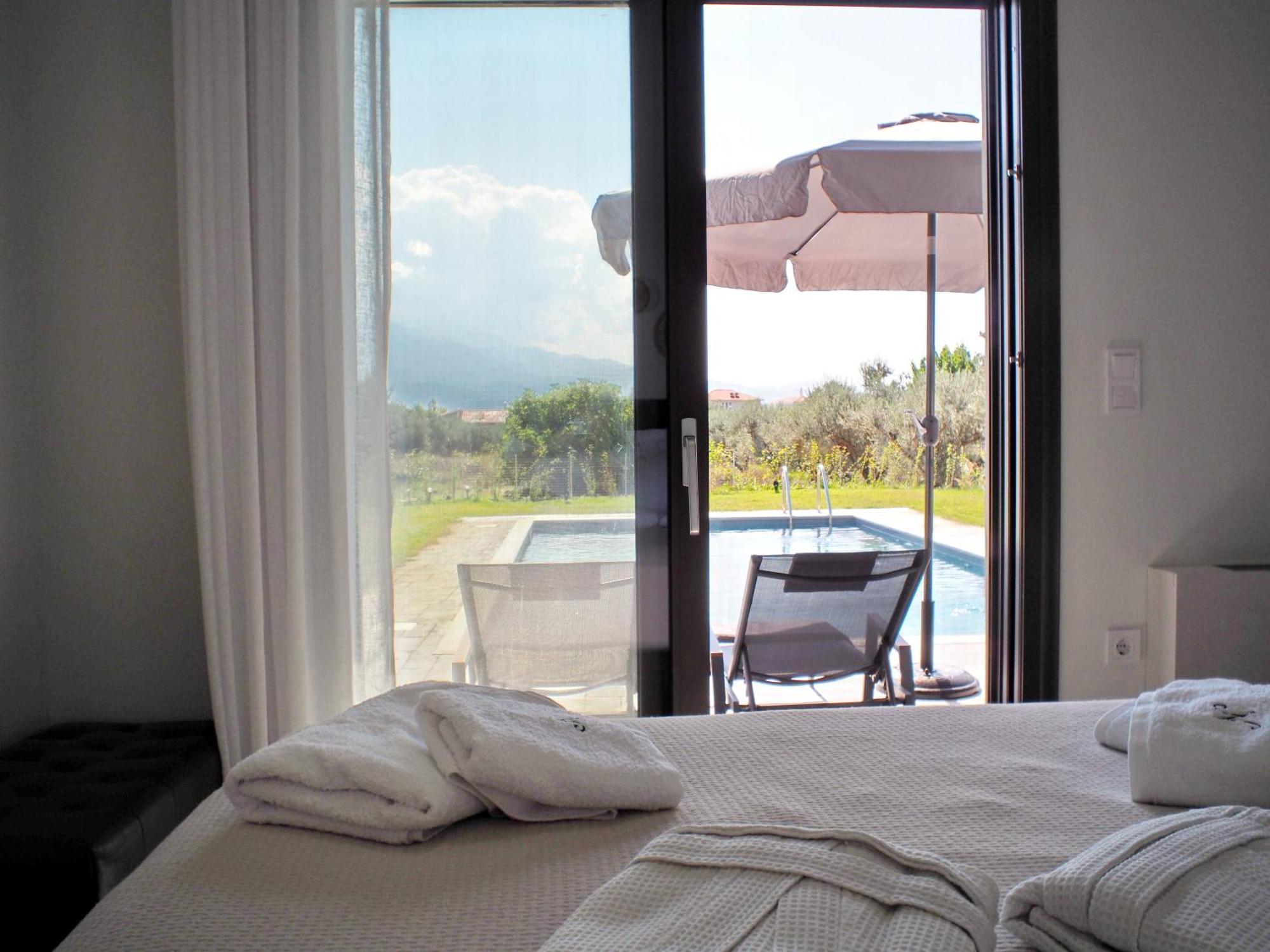 Nostos Luxury Villas With Private Pool In Nafpaktos Eksteriør billede