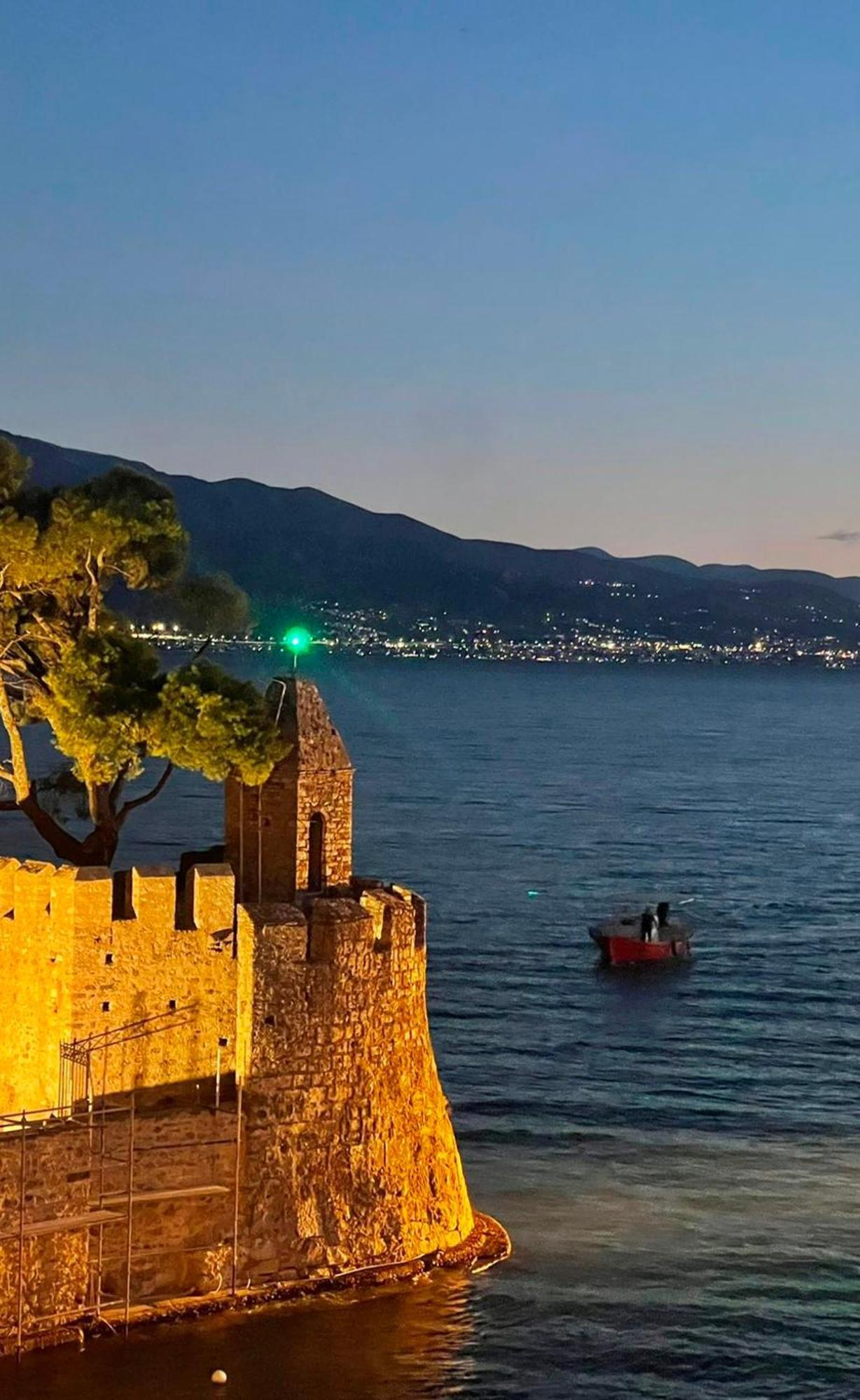 Nostos Luxury Villas With Private Pool In Nafpaktos Eksteriør billede